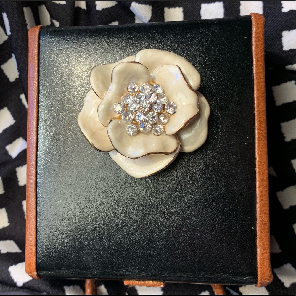 Vintage Camilla Flower Cocktail ring